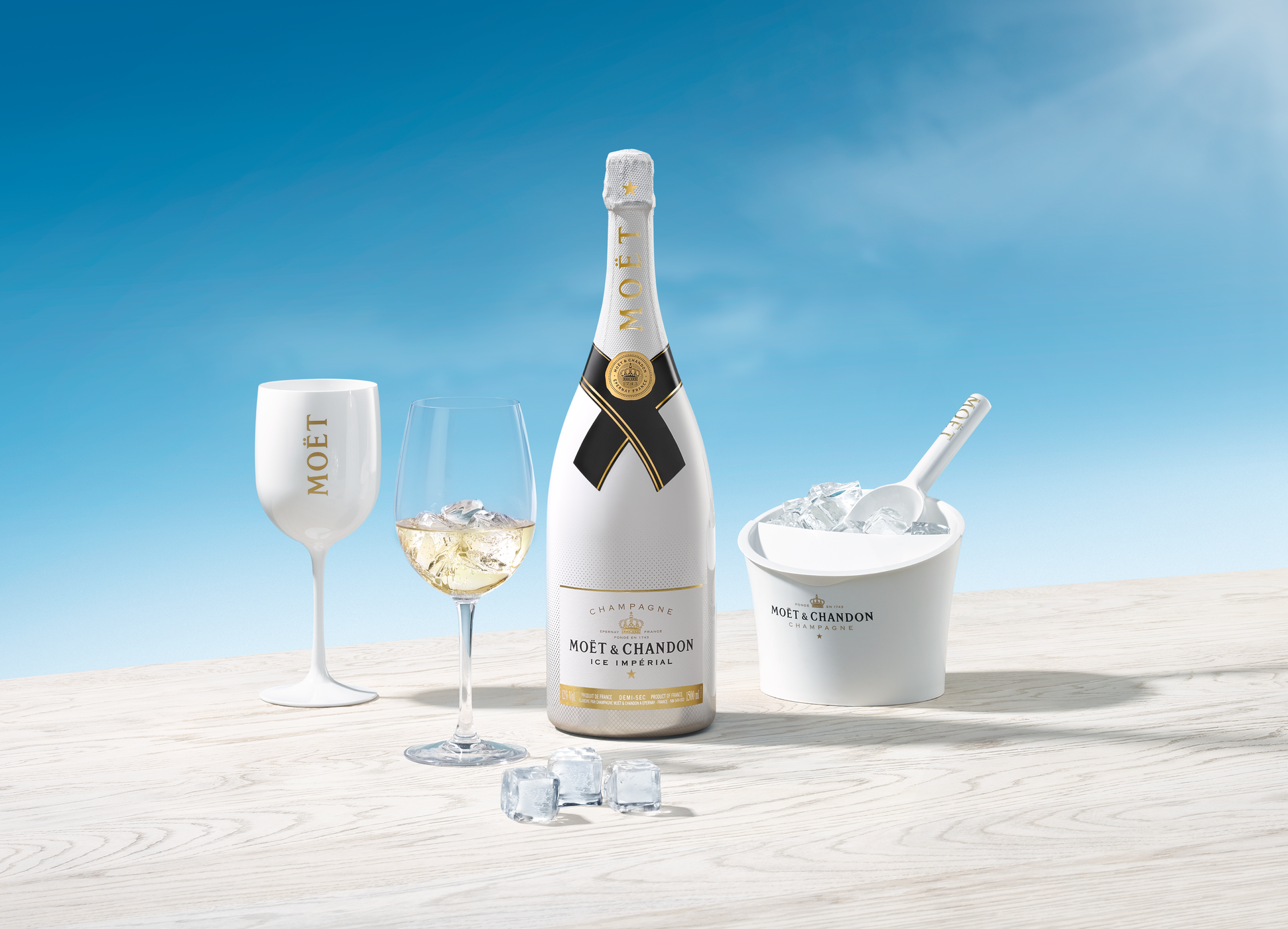 Moet-Chandon-Ice-Imperial-Blanc-Visual-Sky_high.width-1920x-prop