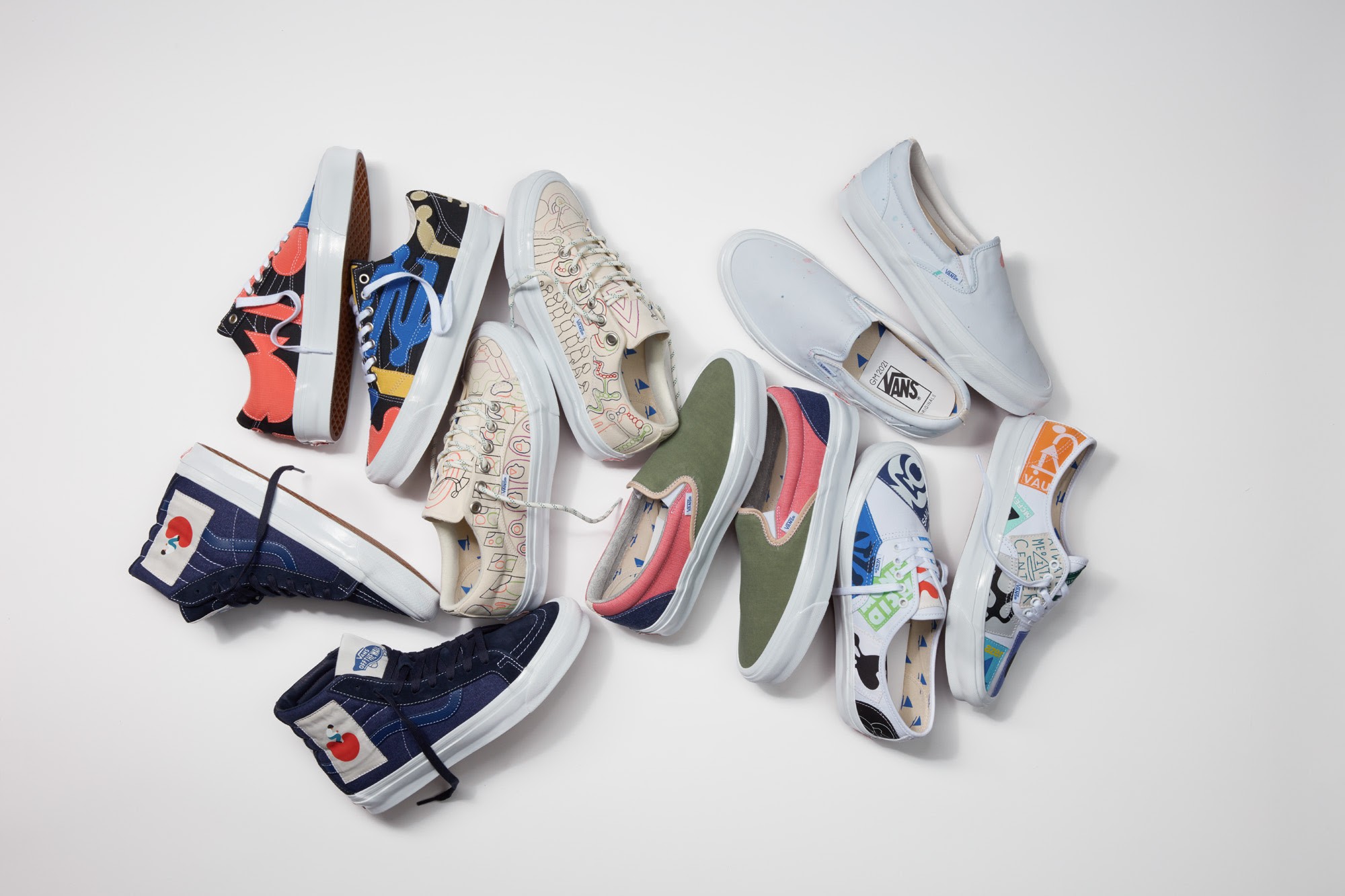 Vault by Vans x Geoff McFetridge estará disponible a partir del 12 de enero de 2022 en tiendas Lust y Stush. Conoce más sobre la colección en https://www.vans.mx/Vault/GeoffMcFetridge.