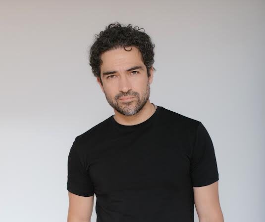 Alfonso Herrera es "Javi"