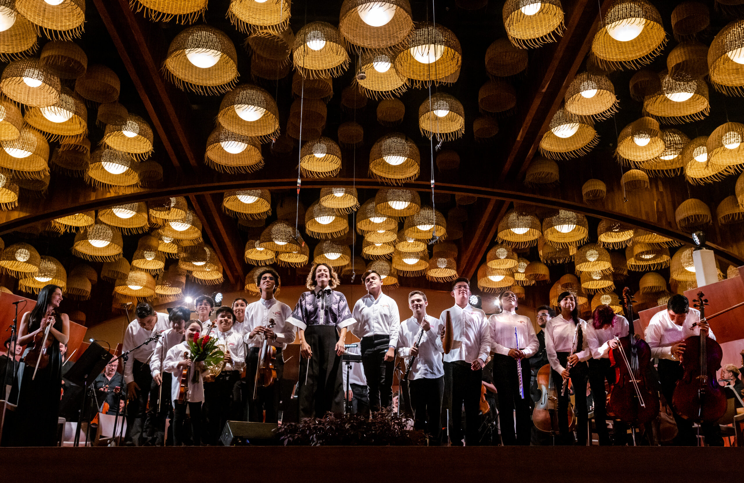 CIERRE CONCIERTO CON ARMONÍA SOCIAL