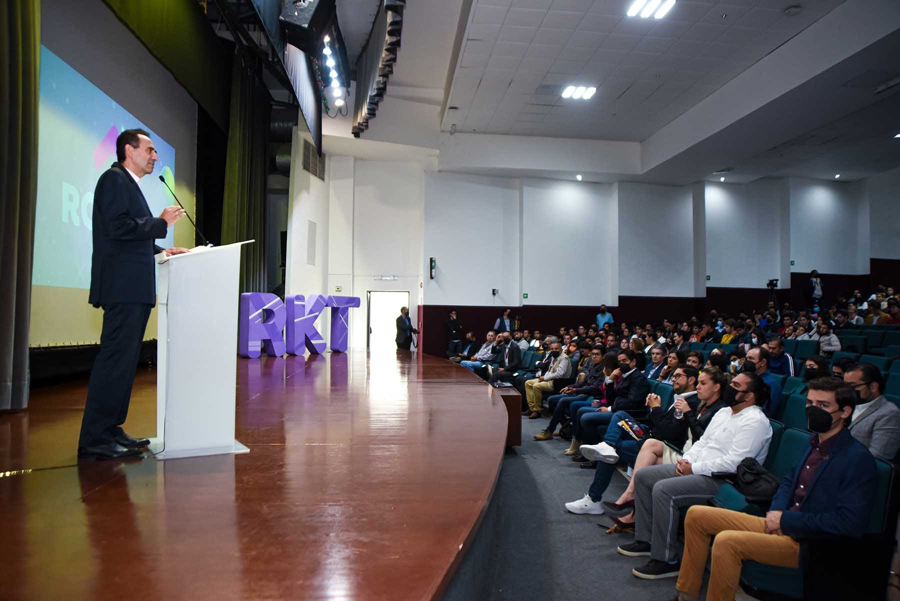 Vicerrector Académico de la UAG, Dr. Hugo de la Rosa Peñaloza